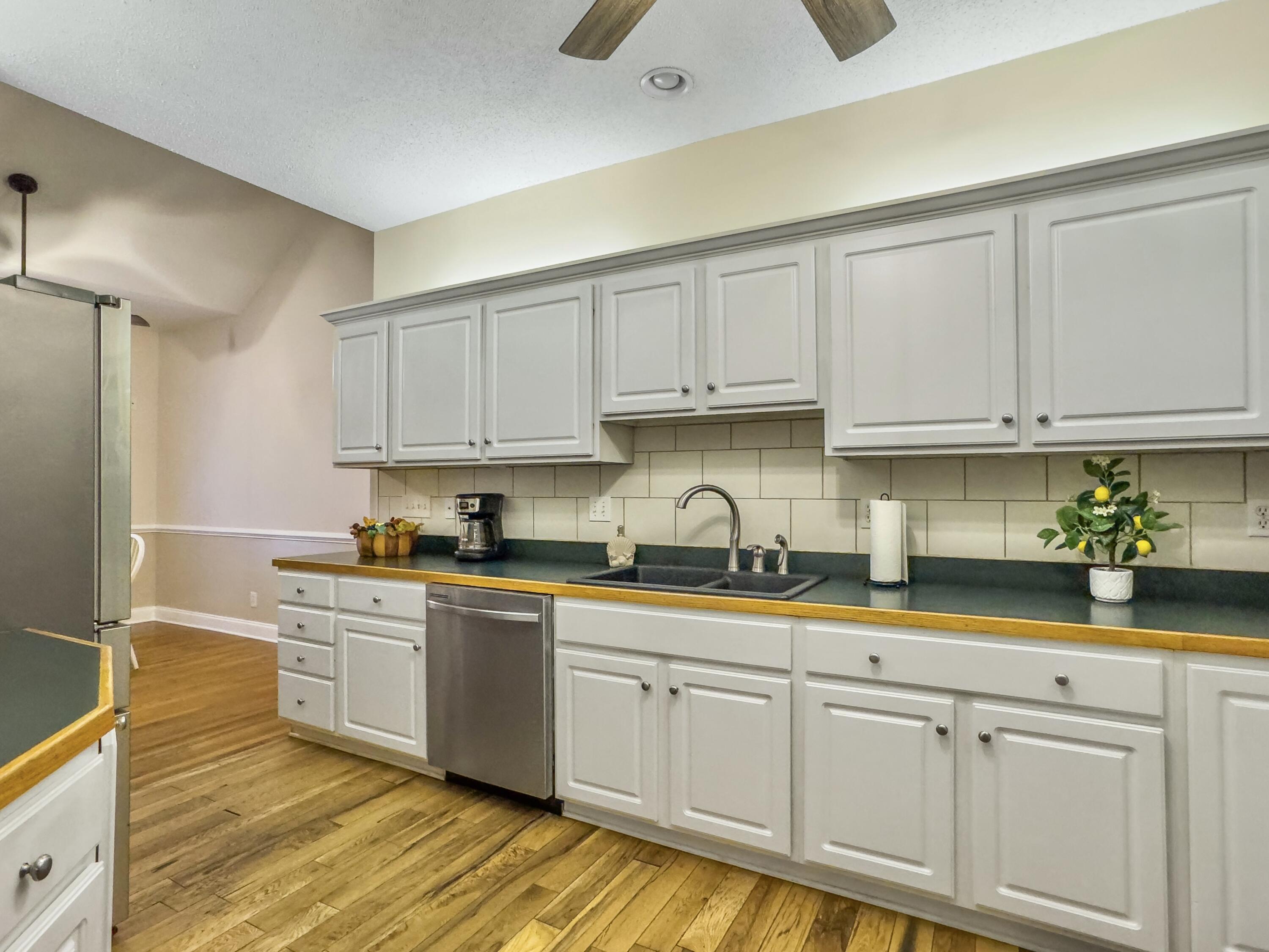 113 Wallace Road Goose Creek, SC 29445 - Photo 10 of 47 Kitchen (4)