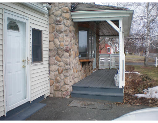 333 River Road Agawam, MA 01001 - Photo 9 of 20 Gallery Image 9
