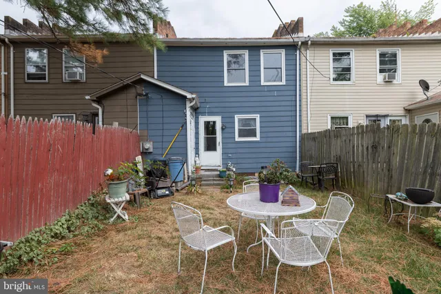 $235,000 | 205 Brunswick Road, Stephens City, VA 22655