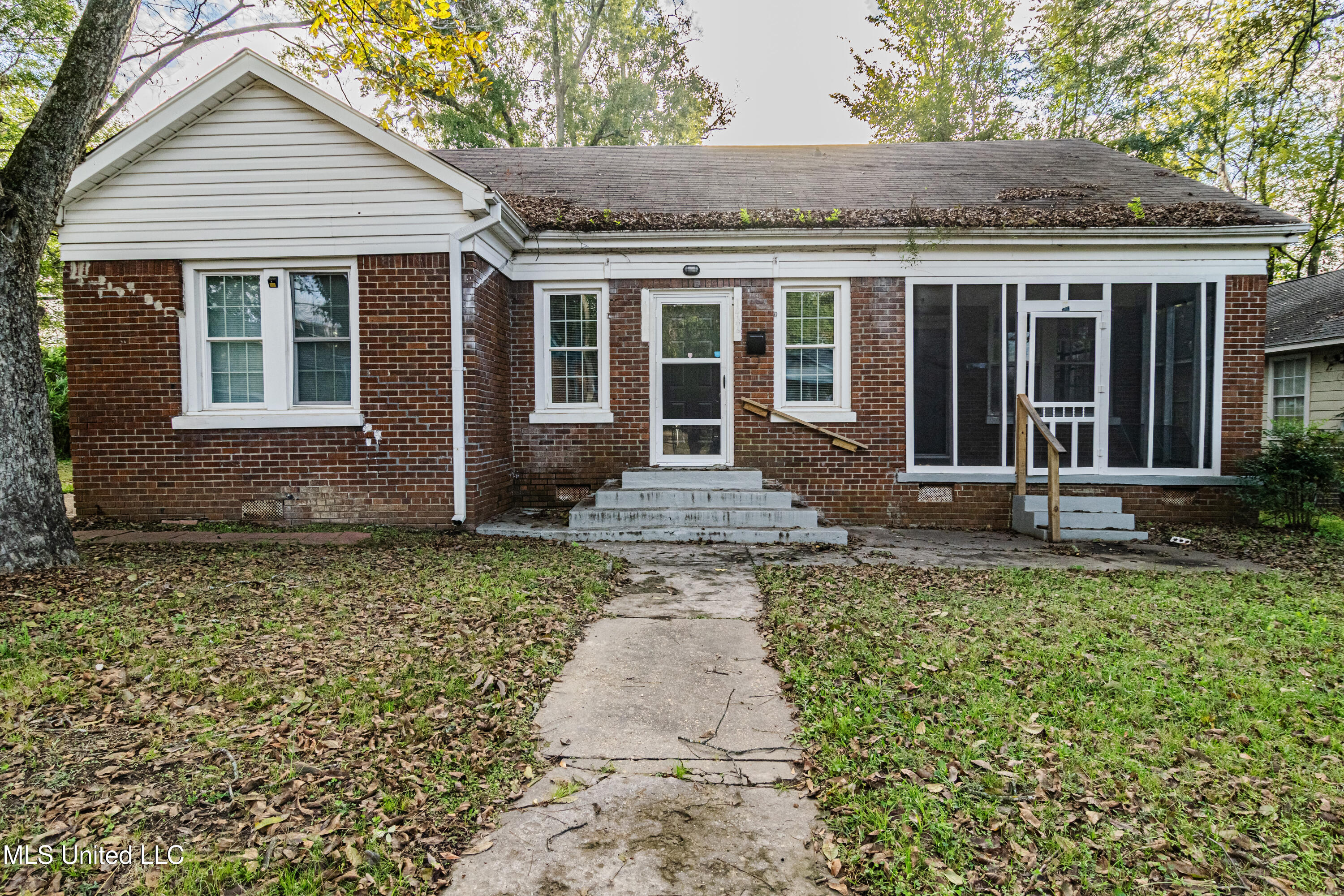 122 Princeton Street Jackson, MS 39203 - Photo 3 of 31 3-DSC_0587