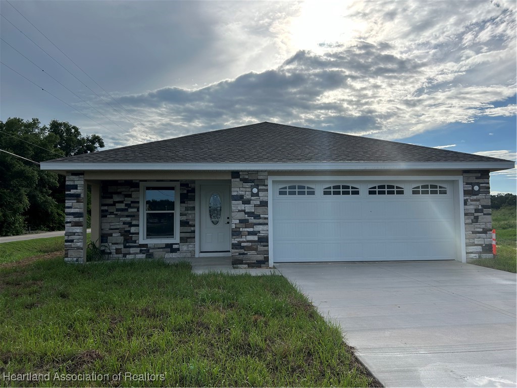 4209 Doc Coil Road Bowling Green, FL 33834 - Photo 1 of 10 Gallery Image 1
