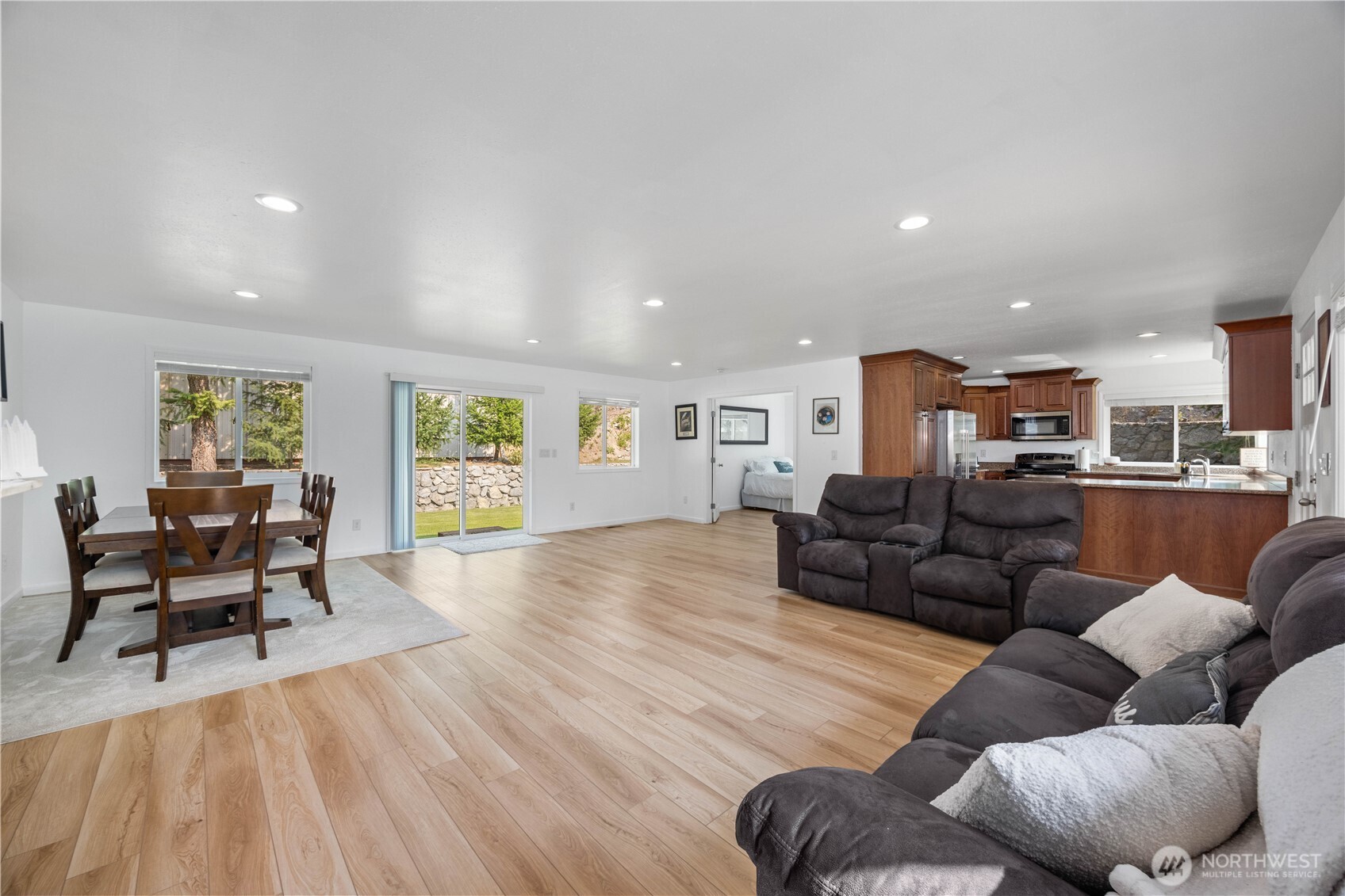 4621 Navarre Coulee Road Chelan, WA 98816 - Photo 15 of 38