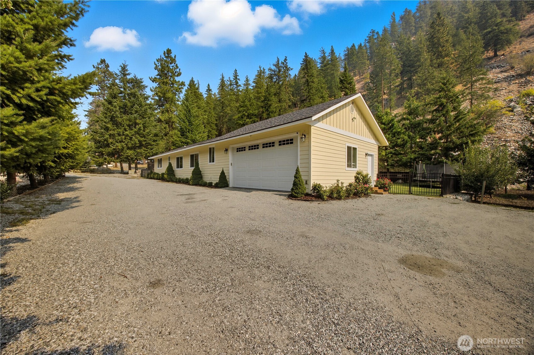 4621 Navarre Coulee Road Chelan, WA 98816 - Photo 8 of 38
