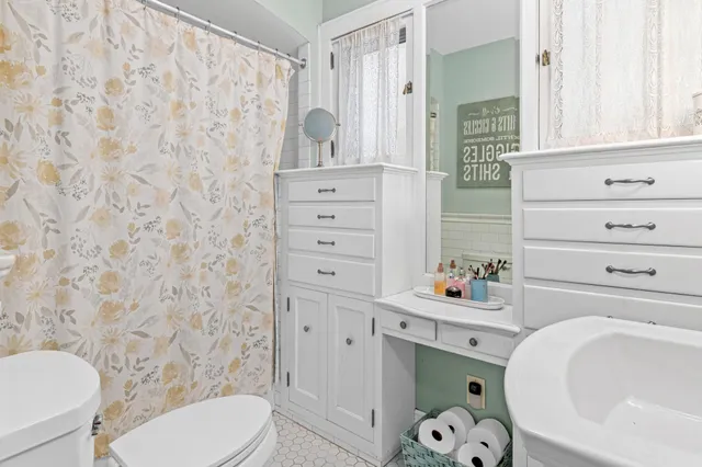 $589,900 | 4402 West Lake Harriet Parkway, Minneapolis, MN 55410