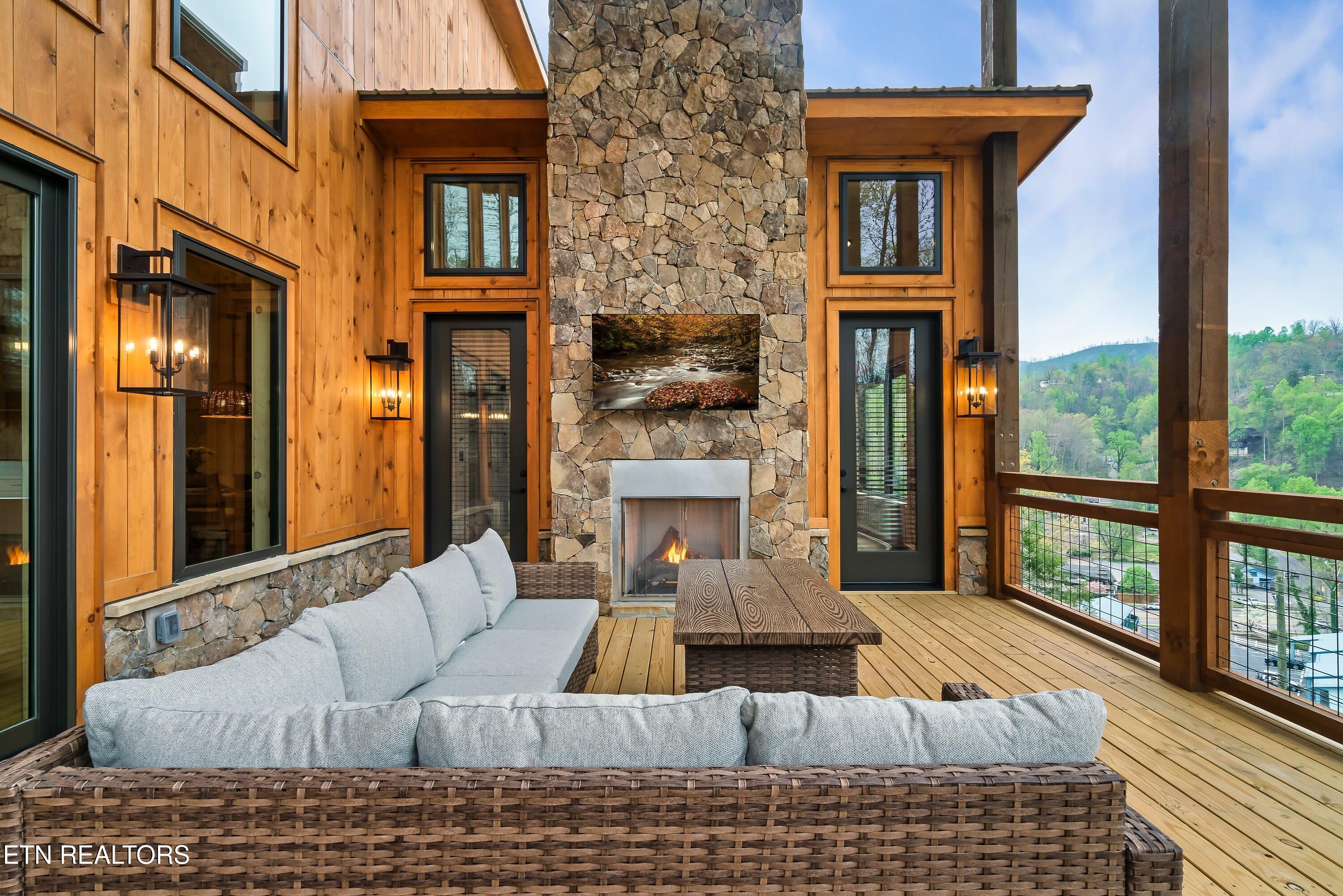 140 Water Tower Road Gatlinburg, TN 37738 - Photo 12 of 60 140WT-43