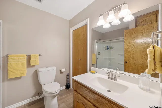 $460,000 | 230 Acr 3191, Frankston, TX 75763