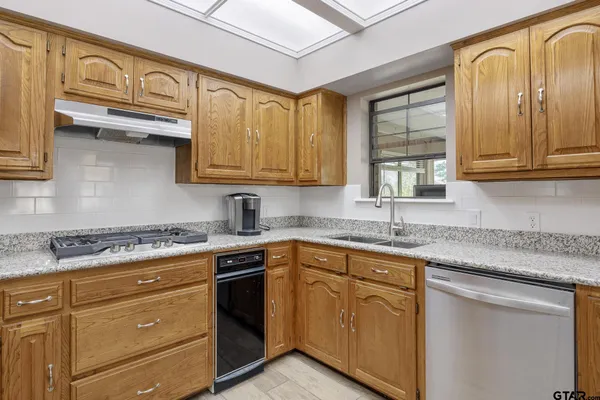 $460,000 | 230 Acr 3191, Frankston, TX 75763