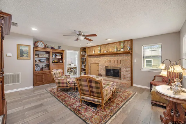 $460,000 | 230 Acr 3191, Frankston, TX 75763