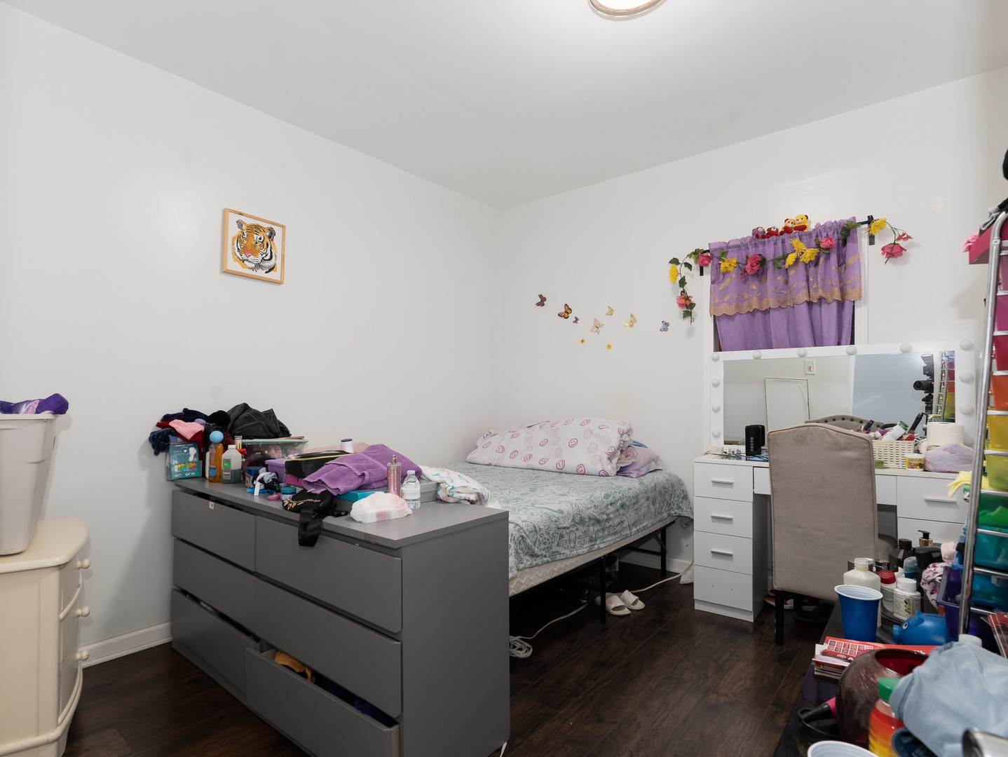 611 Jerome Avenue Joliet, IL 60432 - Photo 12 of 17 a bed room with a bed and a desk