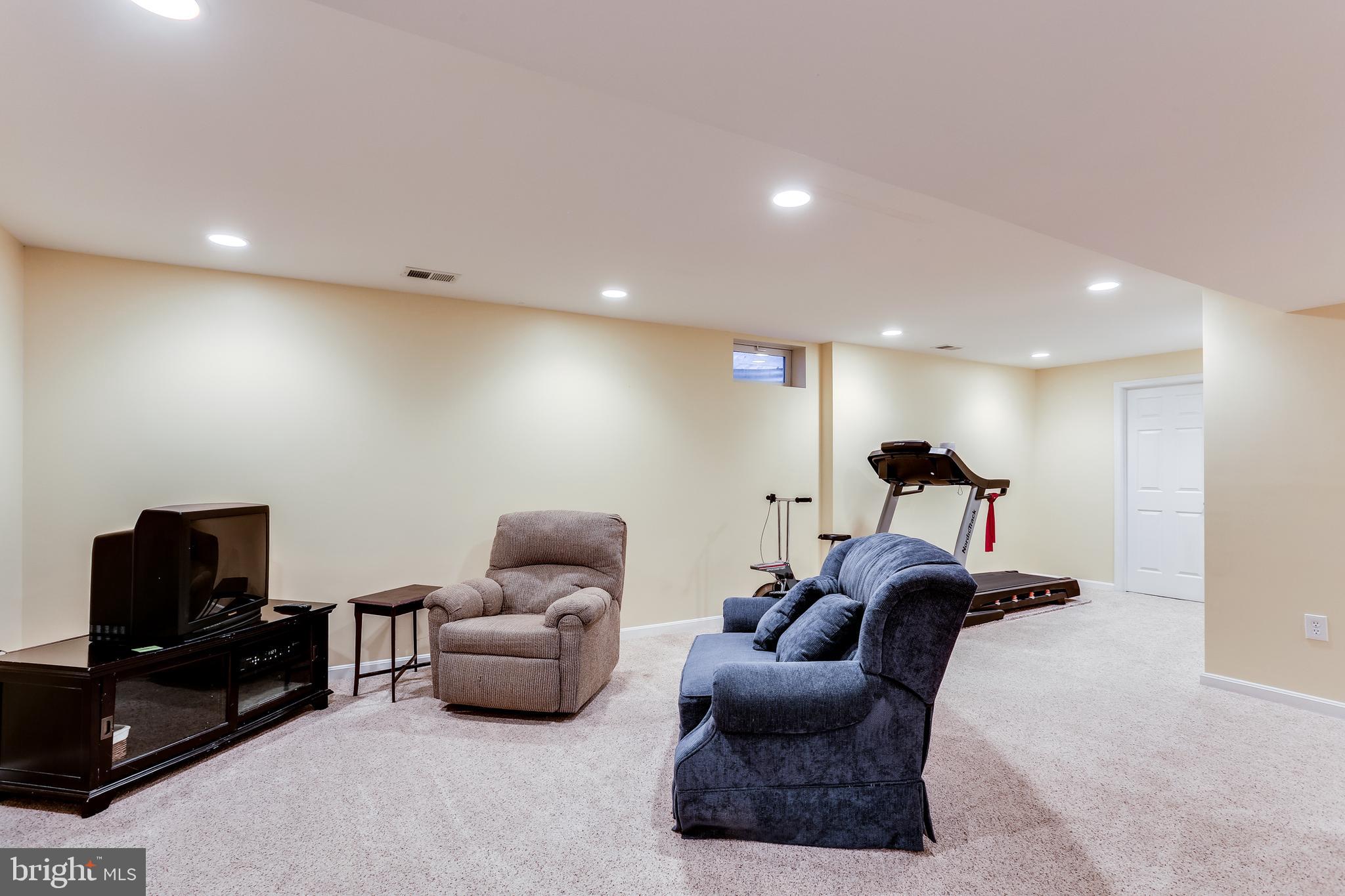 6323 Patuxent Quarter Road Hanover, MD 21076 - Photo 33 of 40