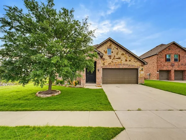 $299,900 | 4221 Aldridge Lane, Fort Worth, TX 76036