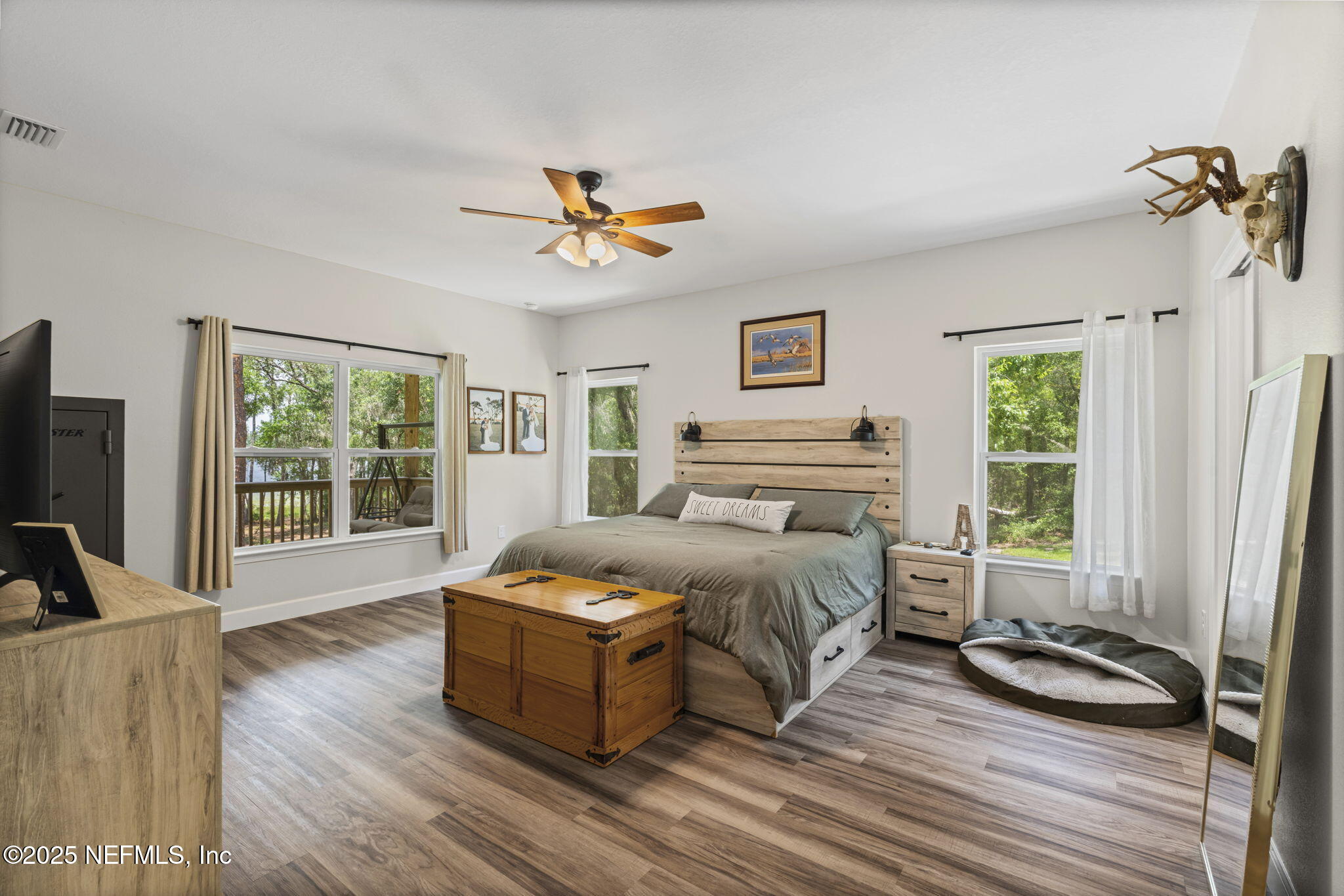 1540 Baden Powell Road Hawthorne, FL 32640 - Photo 21 of 48 Owners suite