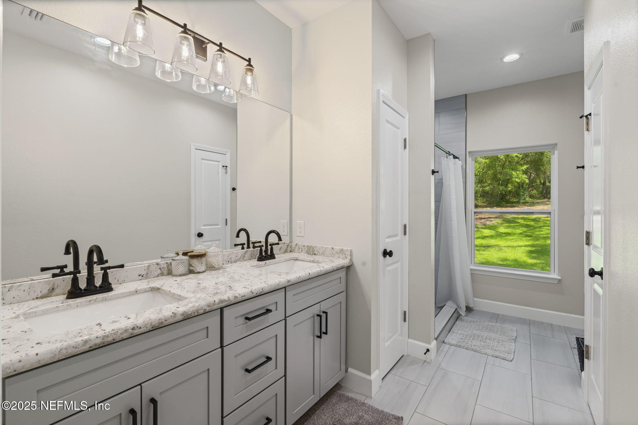 1540 Baden Powell Road Hawthorne, FL 32640 - Photo 23 of 48 en suite bathroom