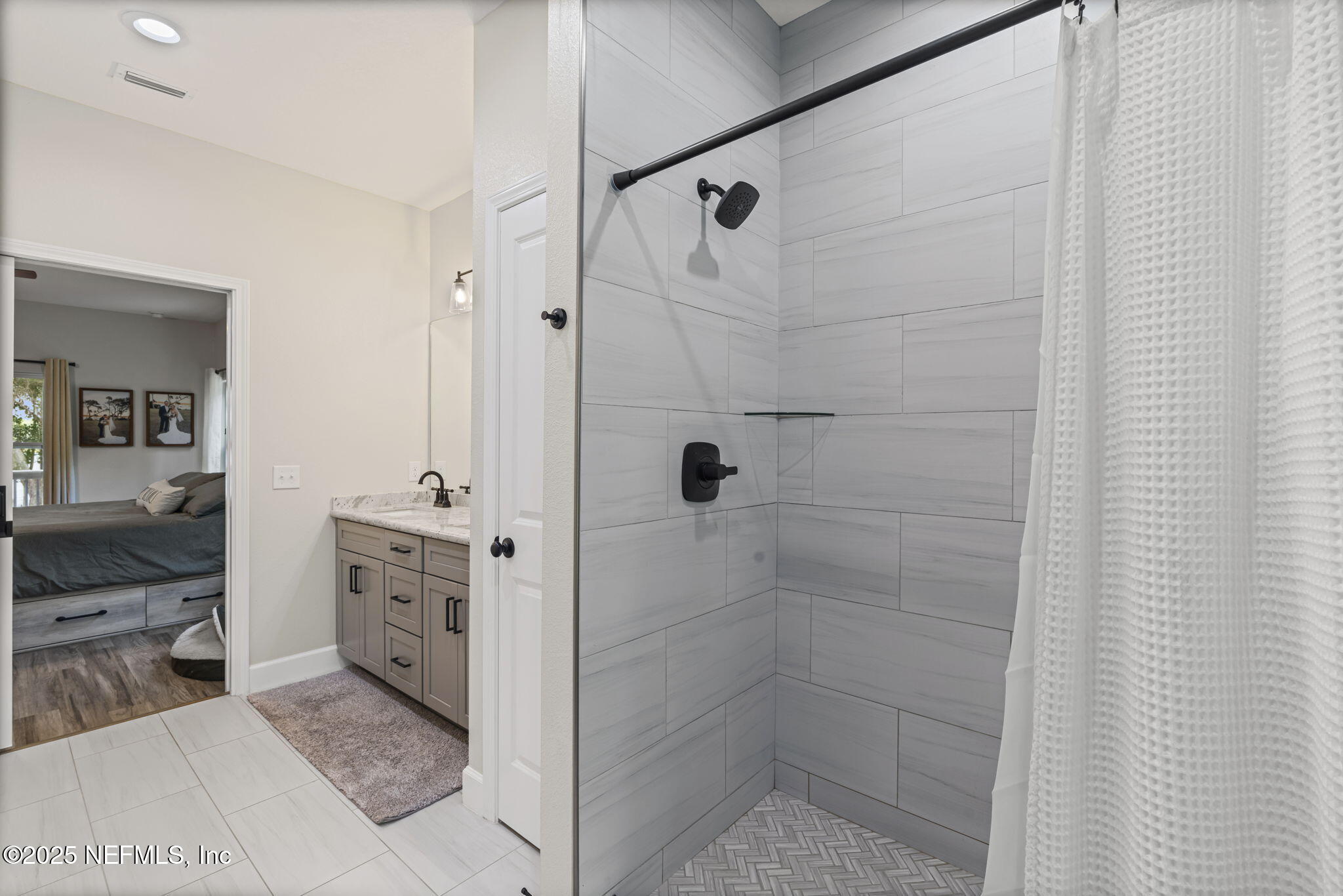 1540 Baden Powell Road Hawthorne, FL 32640 - Photo 24 of 48 en suite shower