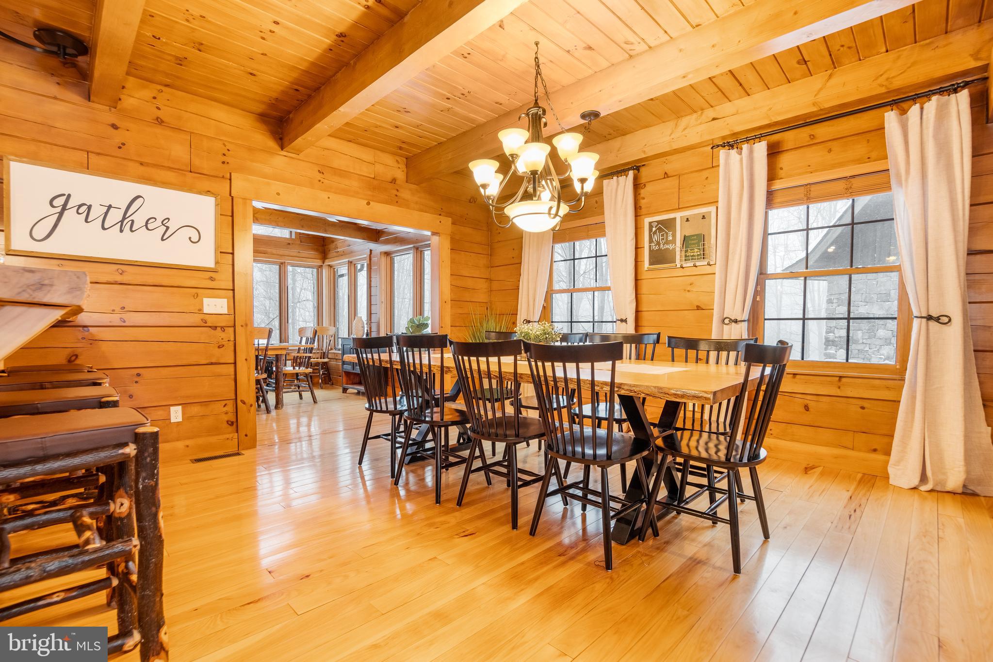 948 Legeer Road Grantsville, MD 21536 - Photo 27 of 94 Dining room