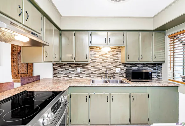$129,900 | 1900 False River Drive, New Roads, LA 70760