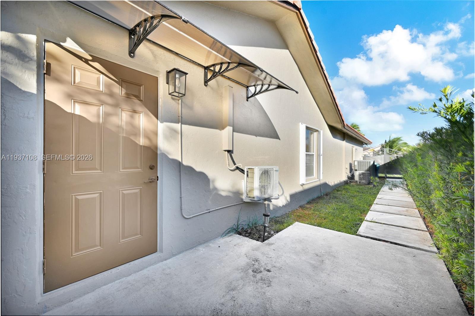17020 Southwest 149th Avenue Miami, FL 33187 - Photo 19 of 68