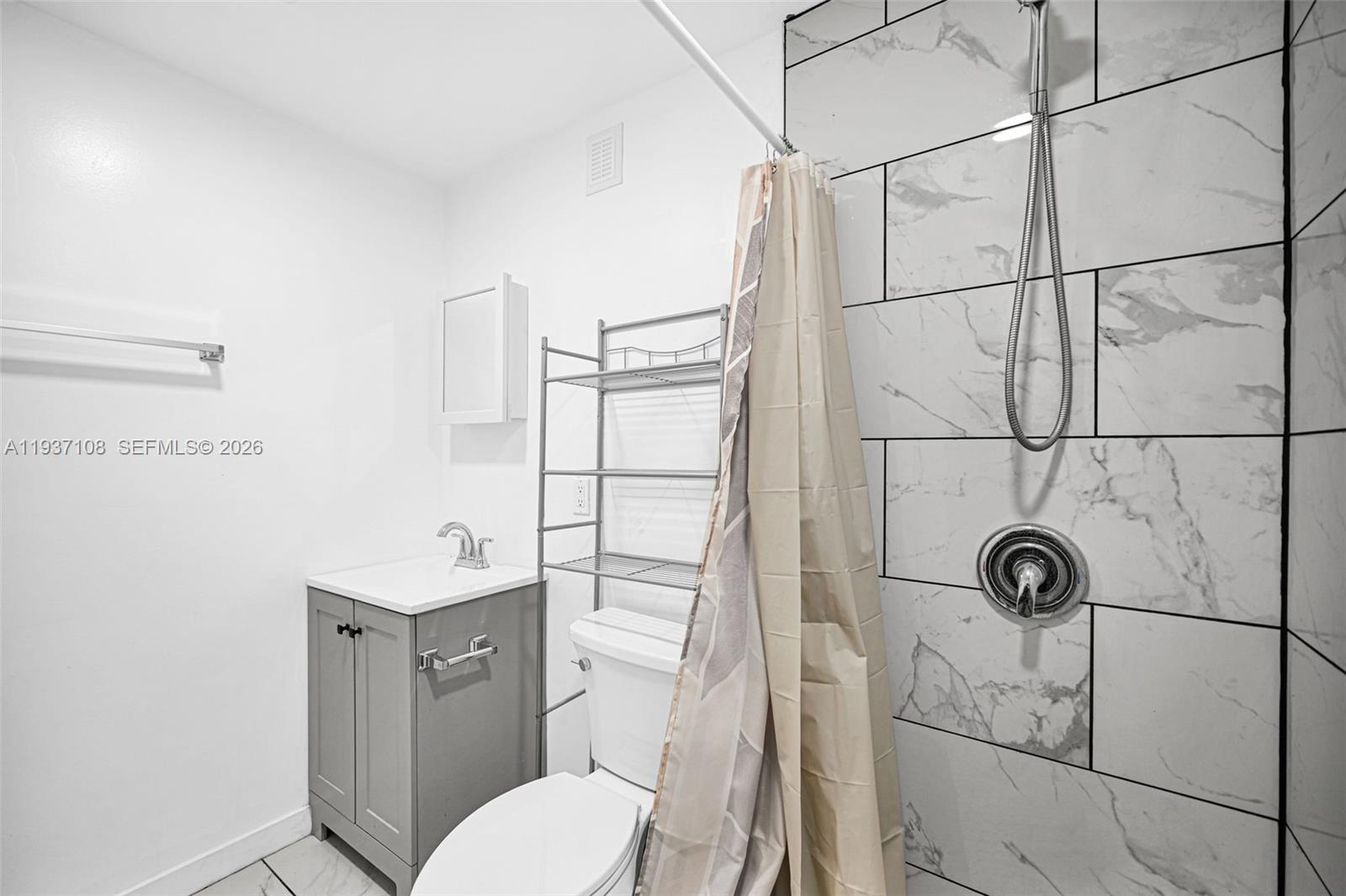 17020 Southwest 149th Avenue Miami, FL 33187 - Photo 31 of 68