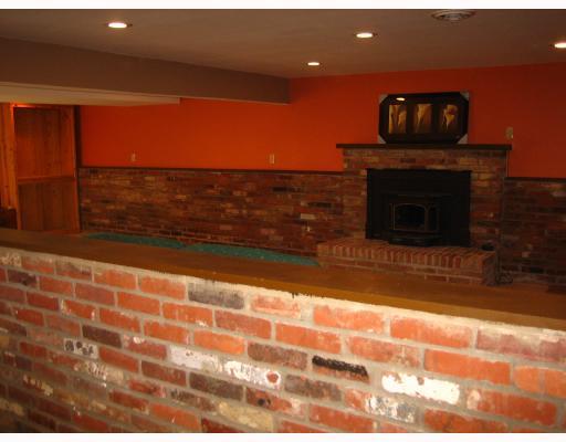 210 Mansfield Road Washington, PA 15301 - Photo 5 of 8 Den/Family/Great Room.