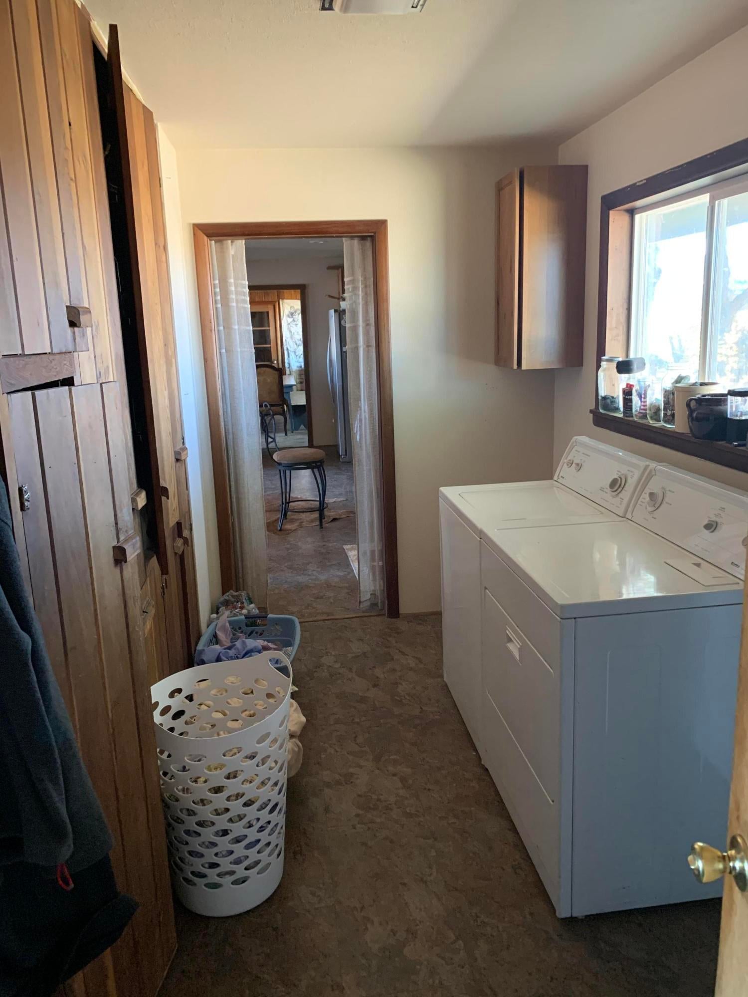 12485 West Side Road Lakeview, OR 97630 - Photo 45 of 48 laundry room
