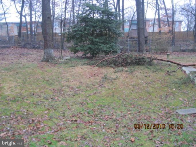 8717 Briarcroft Lane Laurel, MD 20708 - Photo 6 of 7 Back yard
