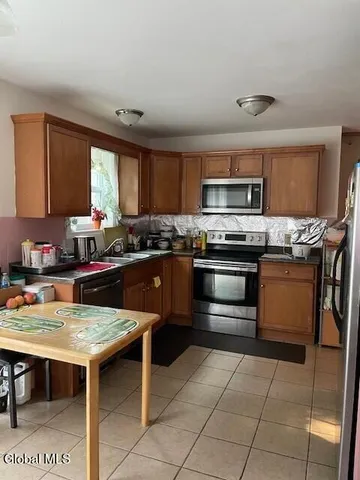 $269,900 | 17 1st Street, Hudson Falls, NY 12839