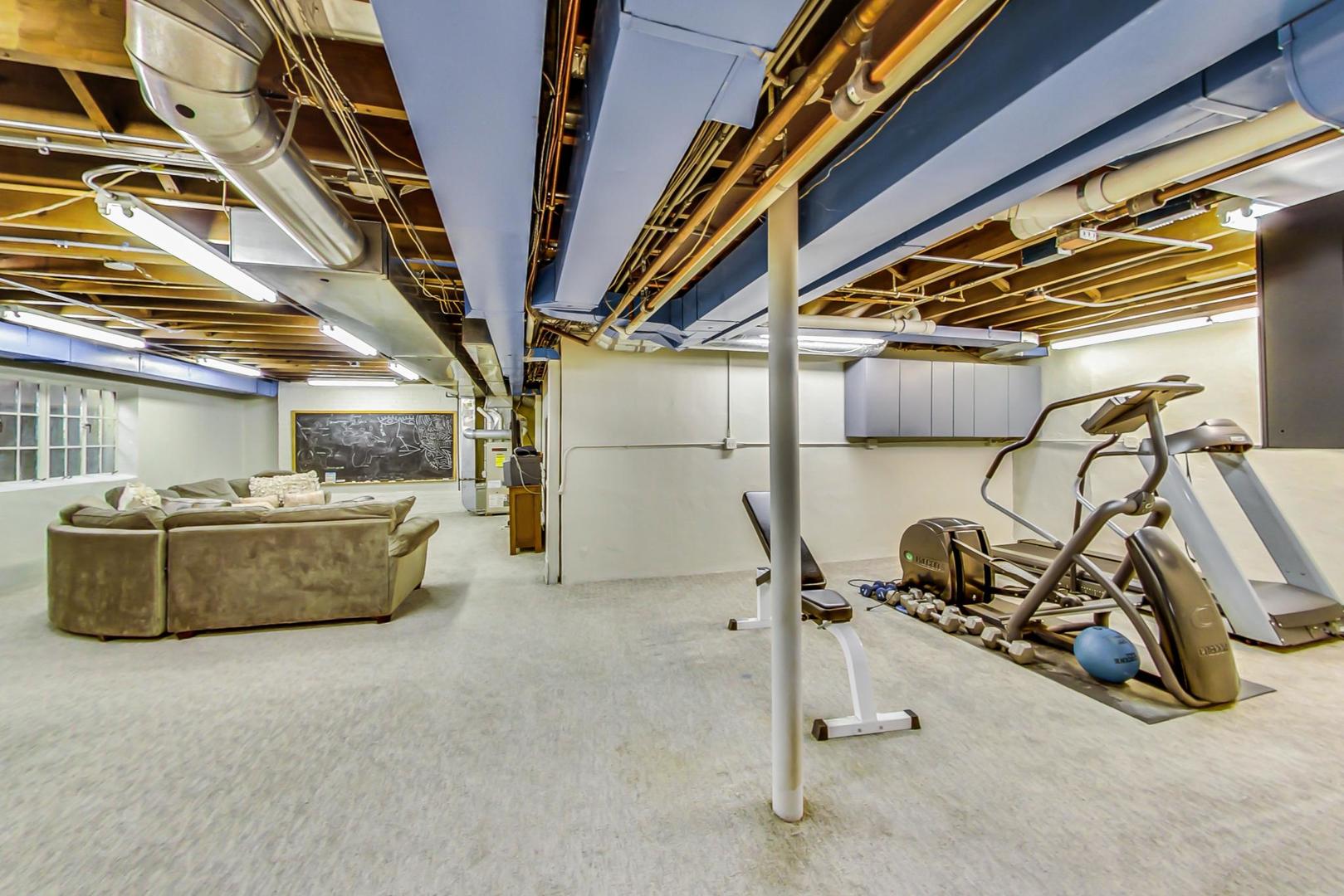 875 Fairview Road Highland Park, IL 60035 - Photo 25 of 32 a view of a room with gym equipment