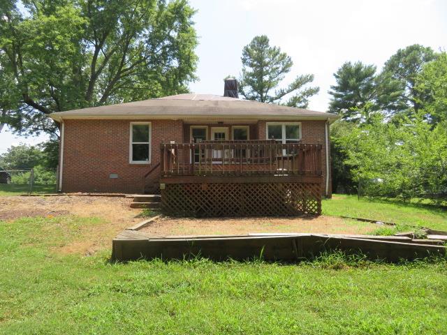 823 Hadley Road Clarksville, TN 37042 - Photo 3 of 14 a view of a house with a yard