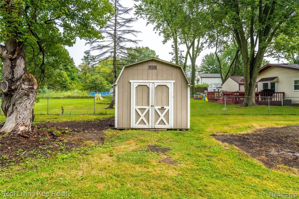 1928 Tamm Avenue Rochester Hills, MI 48309 - Photo 40 of 41