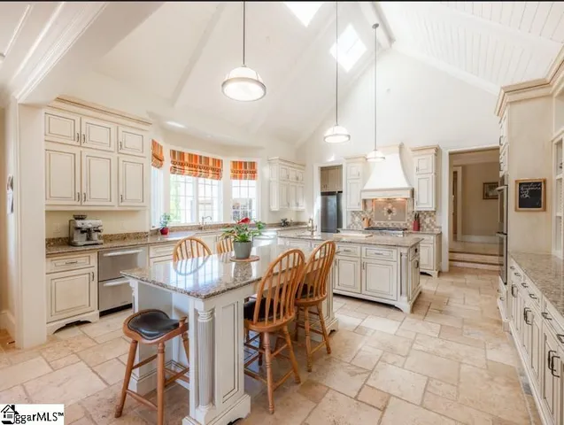 $6,500,000 | 2921 North Pacolet Road, Landrum, SC 29356