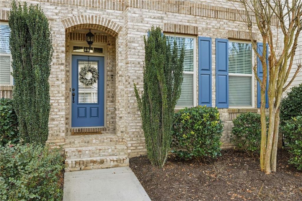 7330 Winthrop Road Alpharetta, GA 30005 - Photo 3 of 44