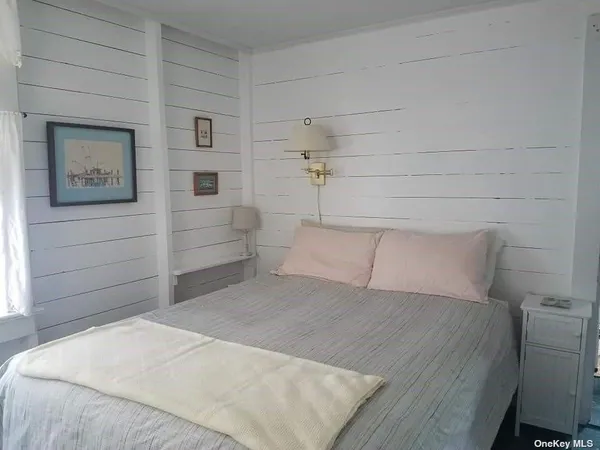 $4,700 | 276 Cottage Walk, Ocean Beach, NY 11770