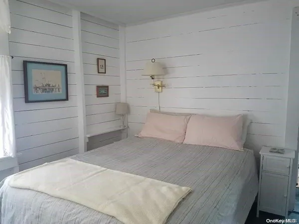 $4,700 | 276 Cottage Walk, Ocean Beach, NY 11770