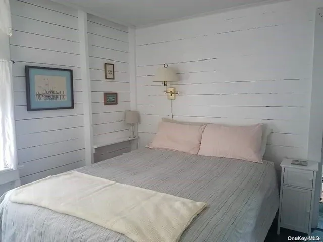 $4,700 | 276 Cottage Walk, Ocean Beach, NY 11770