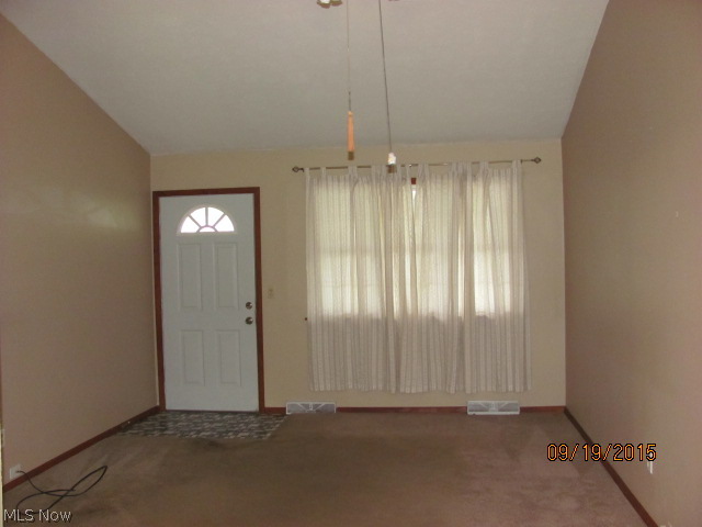 4289 Knickerbocker Road Sheffield Lake, OH 44054 - Photo 4 of 17 Gallery Image 4