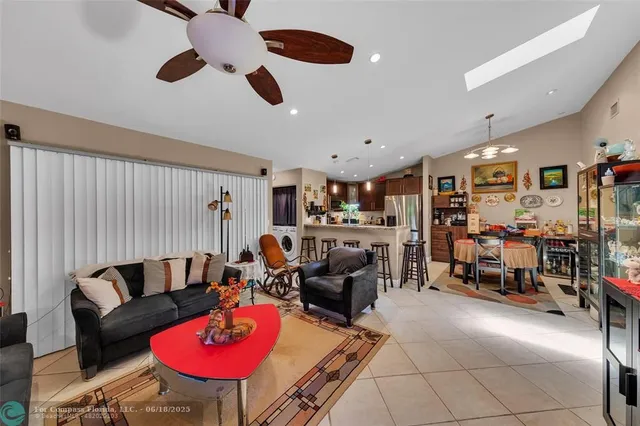 $333,333 | 3074 South Oakland Forest Drive, Unit 702, Oakland Park, FL 33309