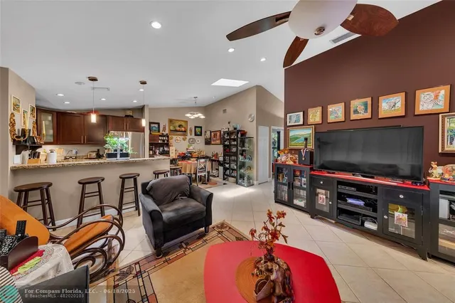 $333,333 | 3074 South Oakland Forest Drive, Unit 702, Oakland Park, FL 33309