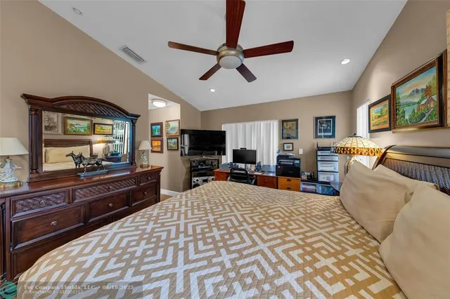 $333,333 | 3074 South Oakland Forest Drive, Unit 702, Oakland Park, FL 33309