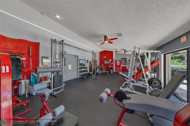 $333,333 | 3074 South Oakland Forest Drive, Unit 702, Oakland Park, FL 33309