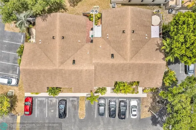 $333,333 | 3074 South Oakland Forest Drive, Unit 702, Oakland Park, FL 33309