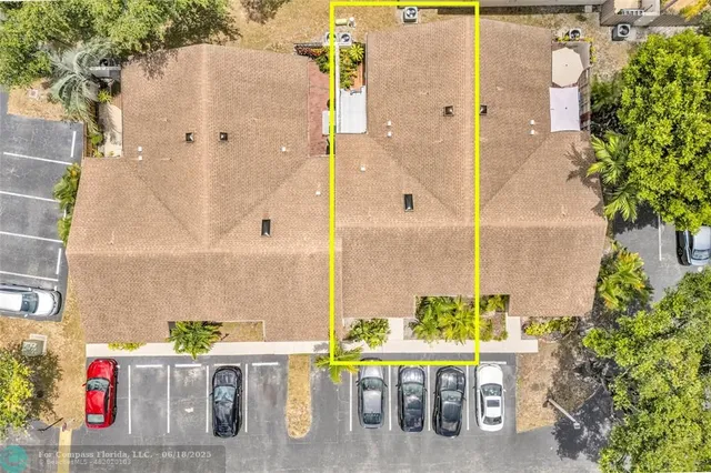 $333,333 | 3074 South Oakland Forest Drive, Unit 702, Oakland Park, FL 33309