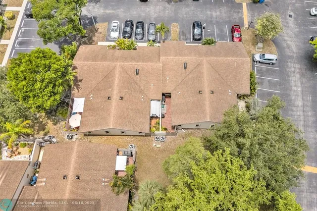 $333,333 | 3074 South Oakland Forest Drive, Unit 702, Oakland Park, FL 33309