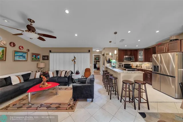 $333,333 | 3074 South Oakland Forest Drive, Unit 702, Oakland Park, FL 33309