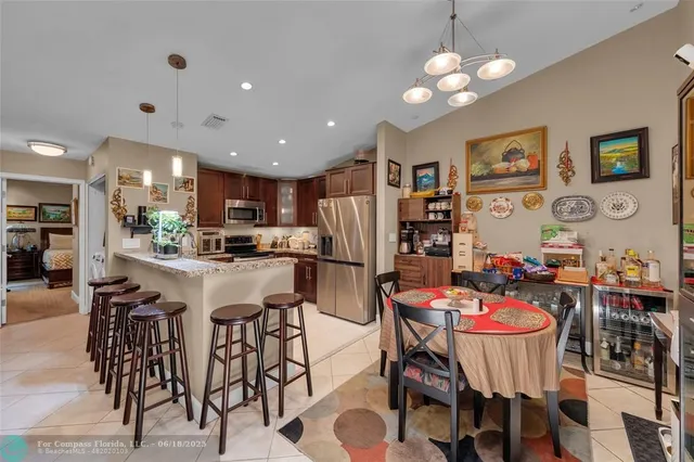 $333,333 | 3074 South Oakland Forest Drive, Unit 702, Oakland Park, FL 33309