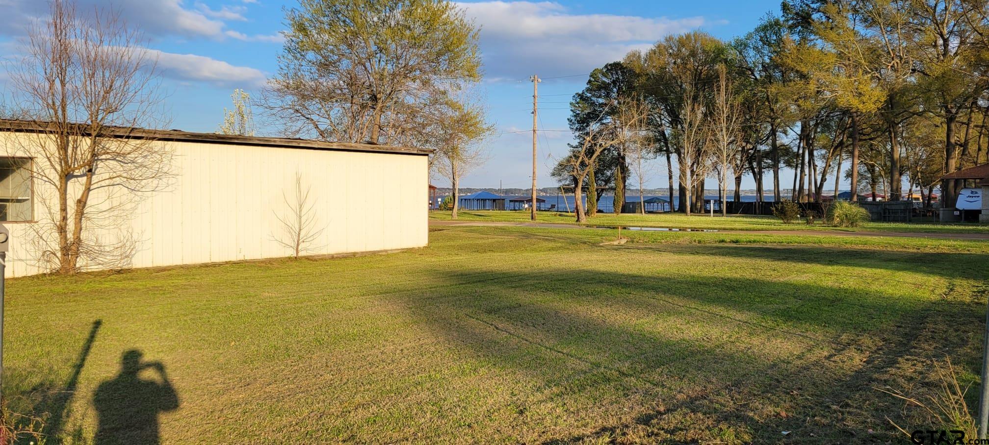 4584 Sunrise Drive Chandler, TX 75758 - Photo 21 of 28 a view of an ocean