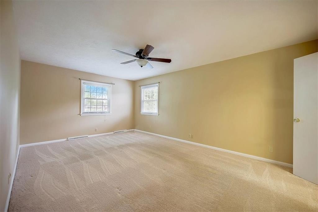 6127 Wexford Road Indianapolis, IN 46220 - Photo 18 of 39
