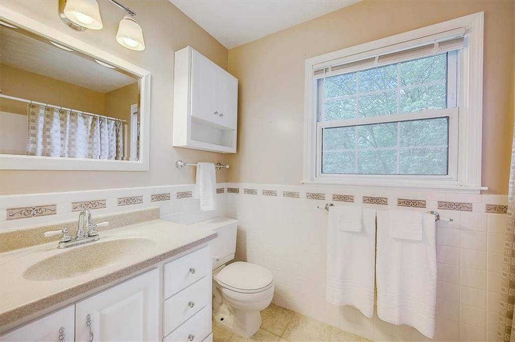 6127 Wexford Road Indianapolis, IN 46220 - Photo 23 of 39