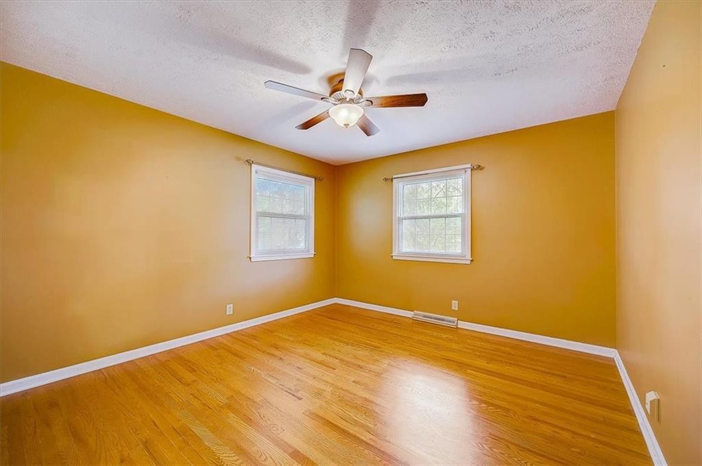 6127 Wexford Road Indianapolis, IN 46220 - Photo 26 of 39