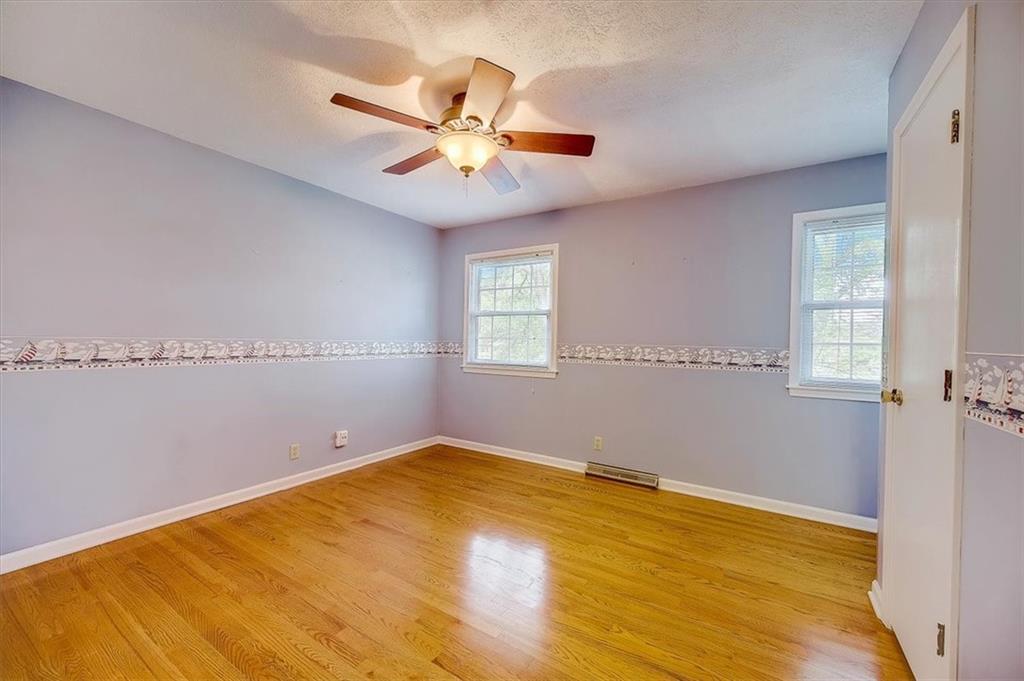 6127 Wexford Road Indianapolis, IN 46220 - Photo 27 of 39