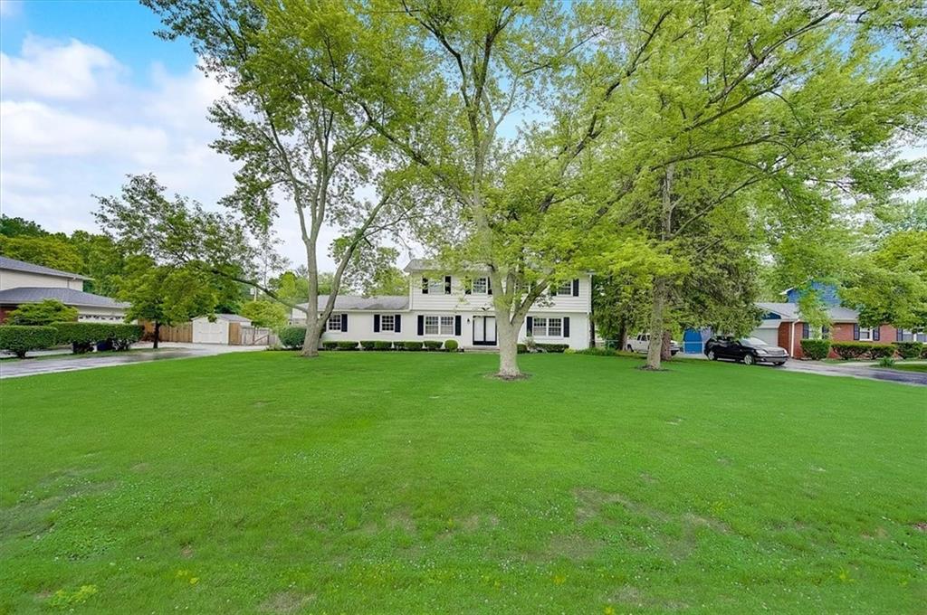 6127 Wexford Road Indianapolis, IN 46220 - Photo 7 of 39